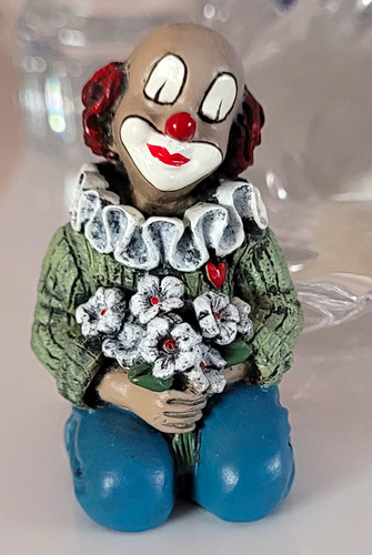Gilde clown figur kniend - kniend, mit
